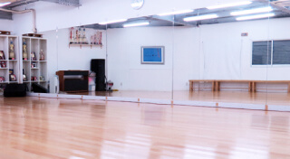 Logos Dance School 大阪豊中校