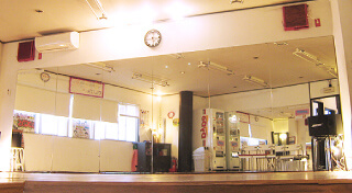 Logos Dance School 兵庫三田校