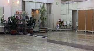 Logos Dance School 大阪京橋校