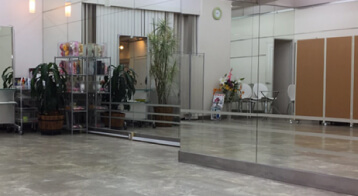 Logos Dance School 大阪京橋校